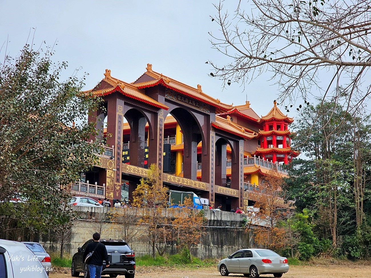 台中龍井景點|三陽玉府天宮(龍井天公廟)|超巨大龍香.全臺最大天公爐.玉皇上帝.喝龍喉水 - yuki.tw