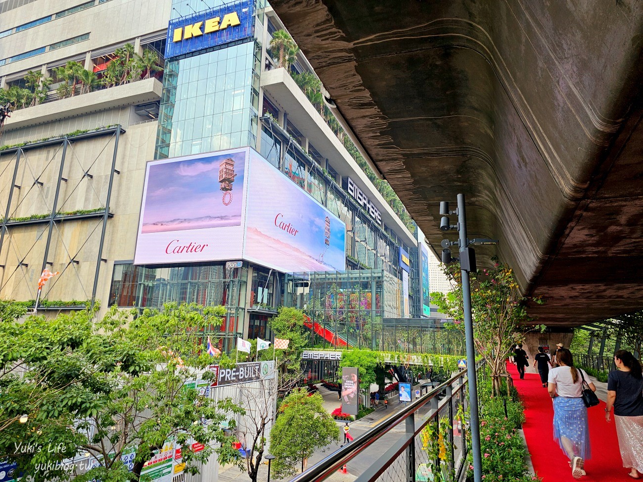 曼谷最新百貨|EMSPHERE購物中心|美食超多.BTS捷運Phrom Phong站.空橋直通 - yuki.tw