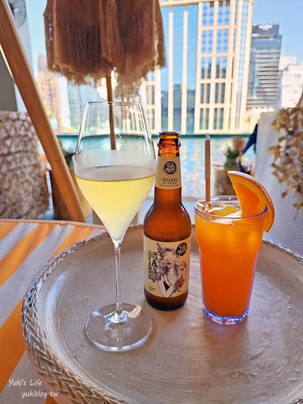 曼谷最新酒吧【TRIBE Sky Beach Club】藏在百貨裡的海島渡假，從早到晚享受池畔Chill氛圍 - yuki.tw