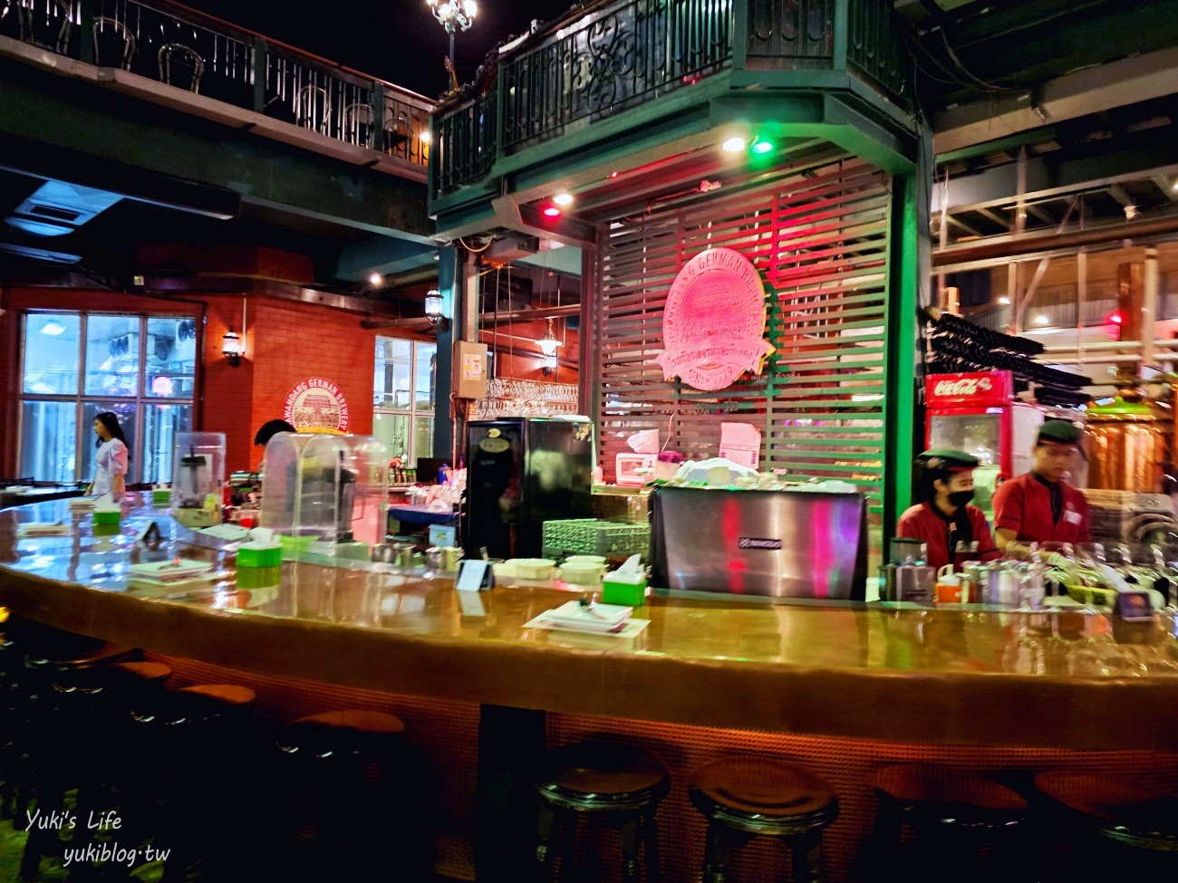 曼谷酒吧餐廳【Tawandang German Brewery】現場大舞台表演氣氛超嗨~有冷氣超推薦必去 - yuki.tw