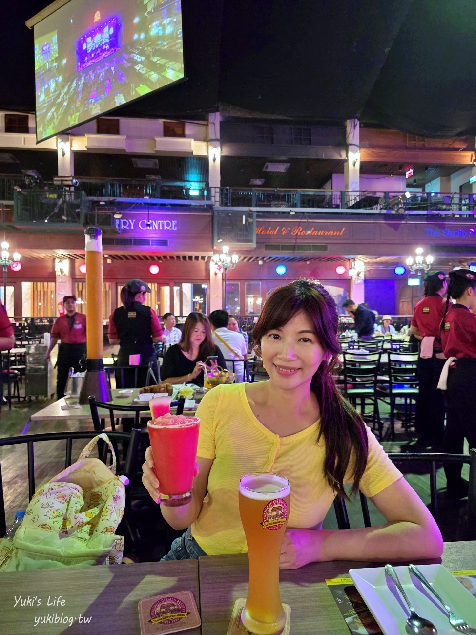 曼谷酒吧餐廳【Tawandang German Brewery】現場大舞台表演氣氛超嗨~有冷氣超推薦必去 - yuki.tw