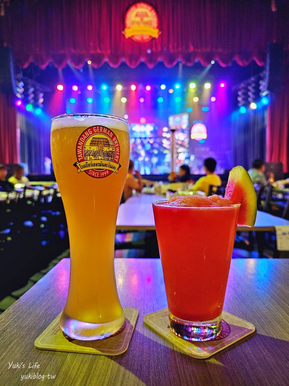 曼谷酒吧餐廳【Tawandang German Brewery】現場大舞台表演氣氛超嗨~有冷氣超推薦必去 - yuki.tw