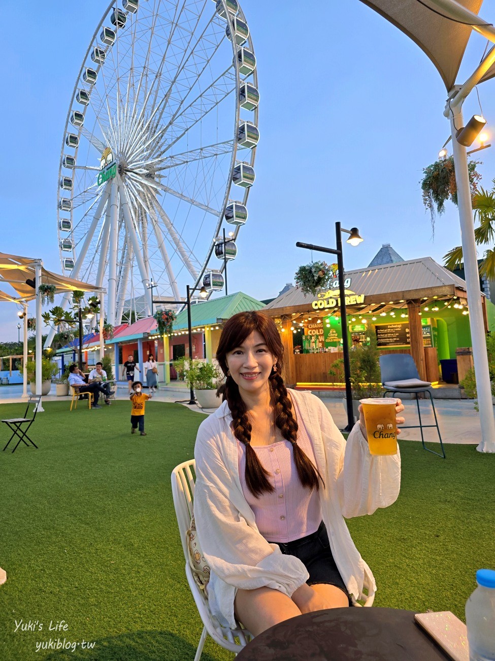 泰國曼谷Asiatique河濱碼頭夜市～曼谷夜市推薦必訪景點！摩天輪、旋轉木馬也太美(交通) - yuki.tw