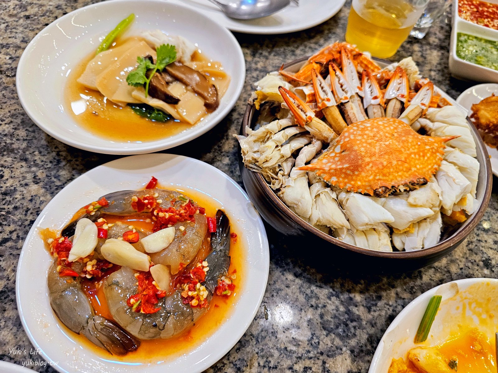 曼谷海鮮榴蓮吃到飽推薦【Mungkorn Seafood Sukhumvit】啤酒紅酒無限暢飲，還有龍蝦的高級Buffet - yuki.tw