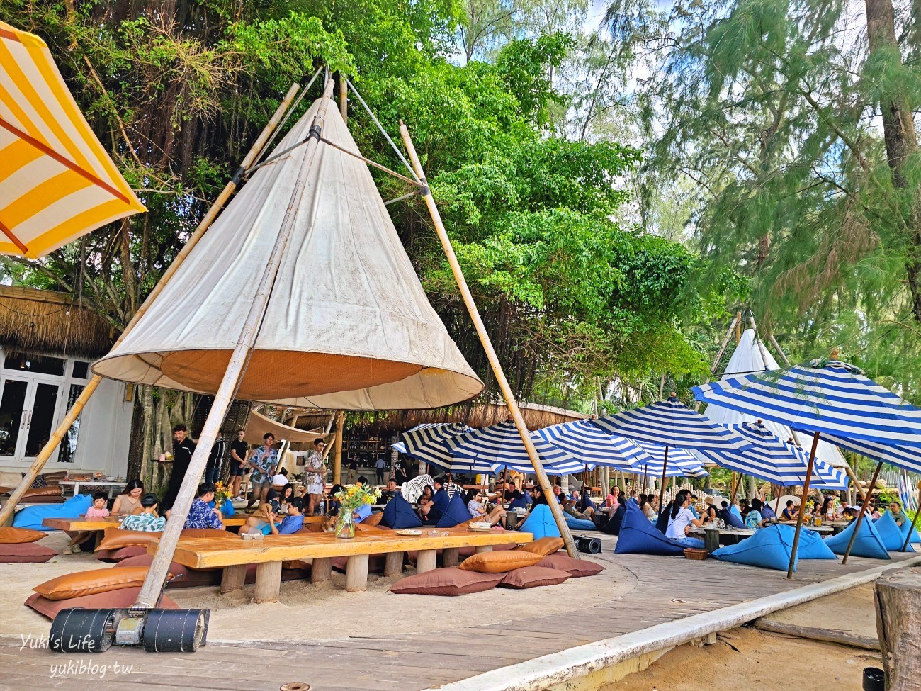 泰國┃芭達雅網美咖啡廳┃Cave Beach Club~度假氣氛超讚.食物好吃不踩雷 - yuki.tw