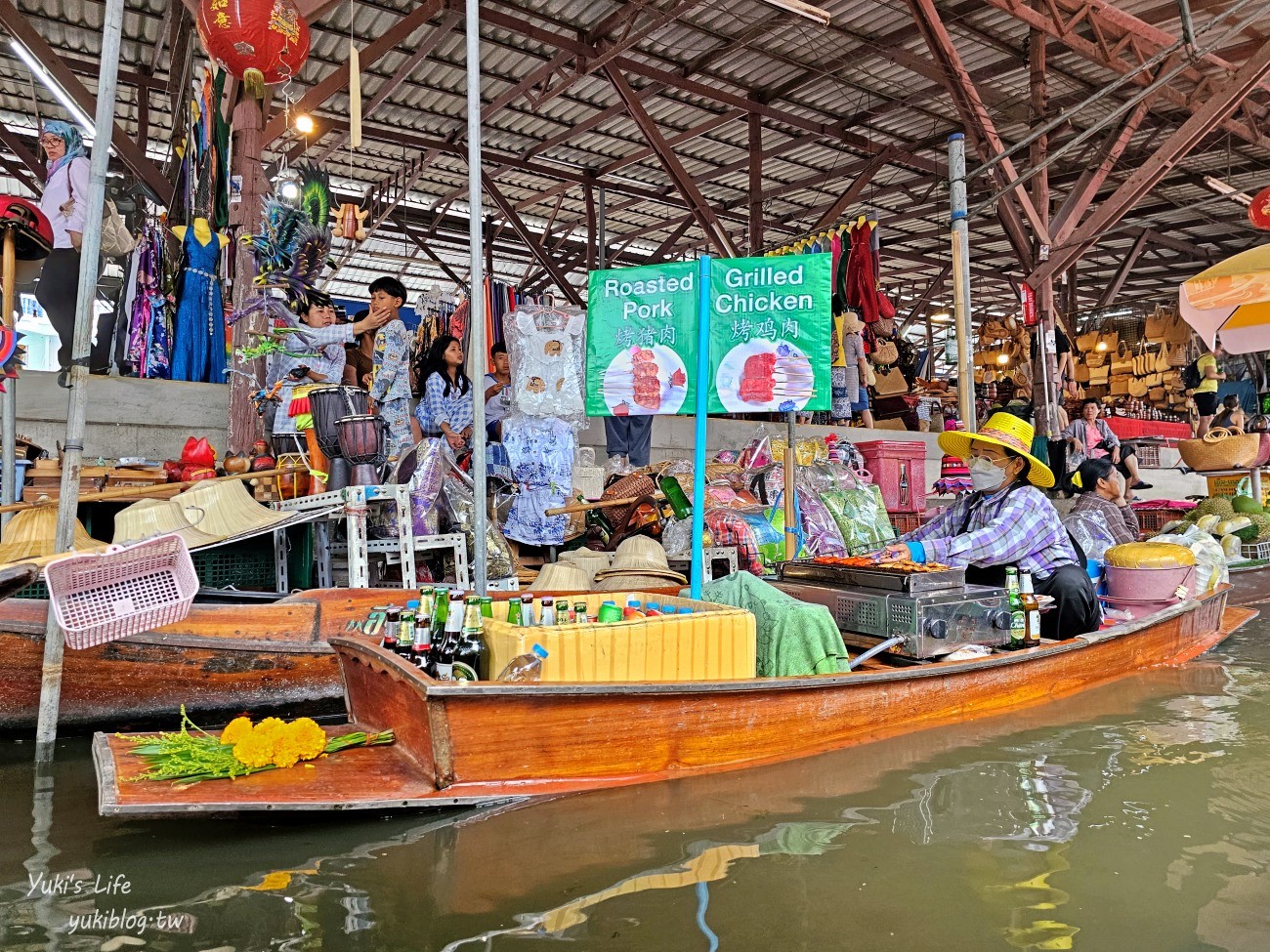 曼谷必玩景點推薦【丹嫩莎朵水上市場】搭手搖船太好玩，曼谷的水上市場推薦這裡！ - yuki.tw