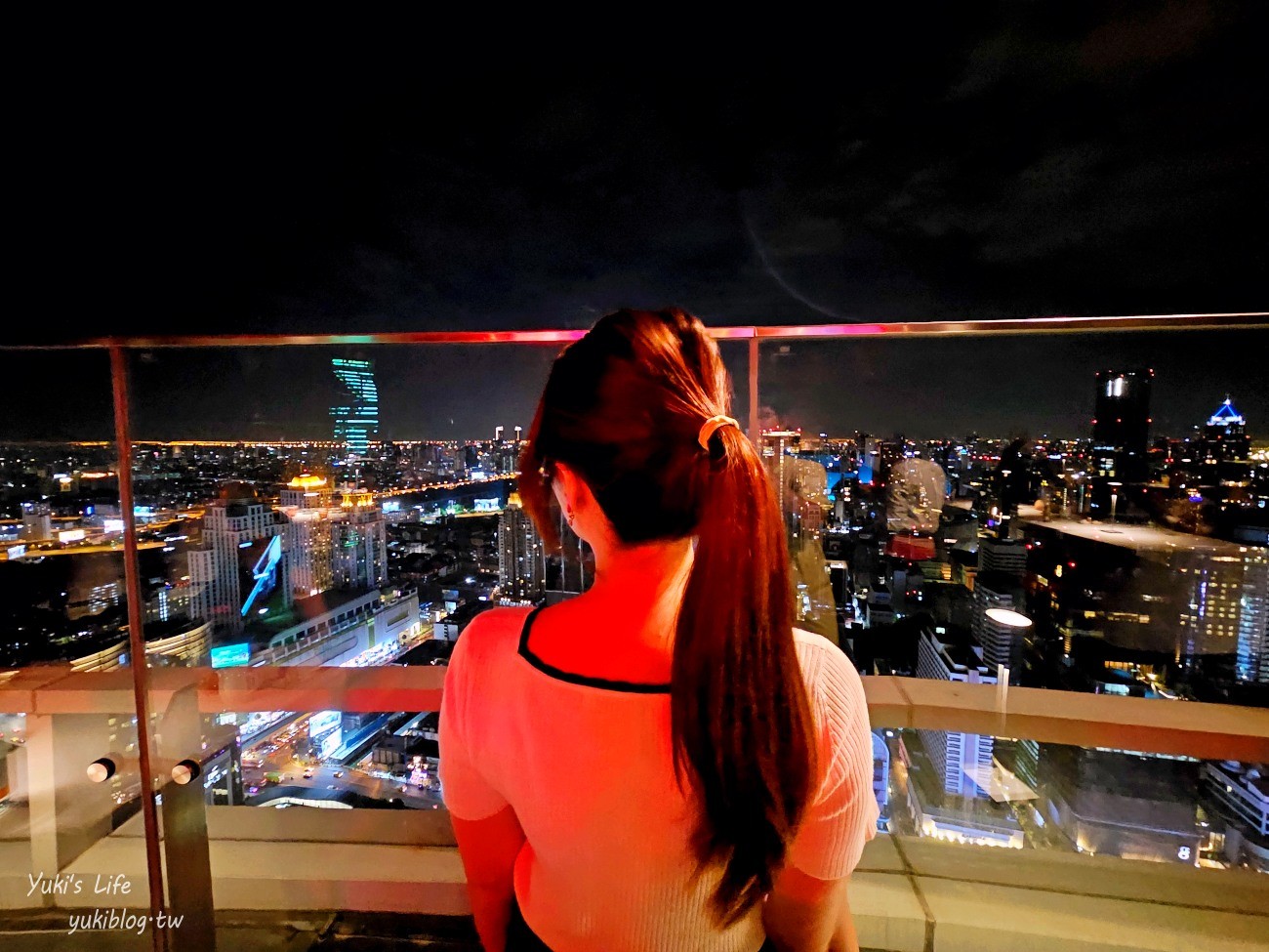 曼谷高空酒吧【Red Sky】飽覽極致夜景，約會求婚首選 - yuki.tw
