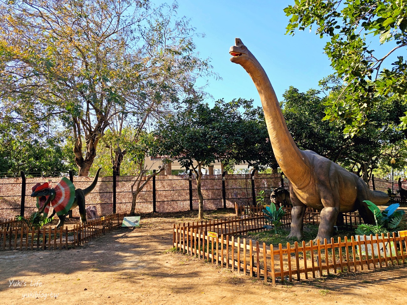 彰化親子景點》古生物奇幻樂園，最新恐龍主題遊樂園！恐龍射擊、飛天馬車太刺激！ - yuki.tw