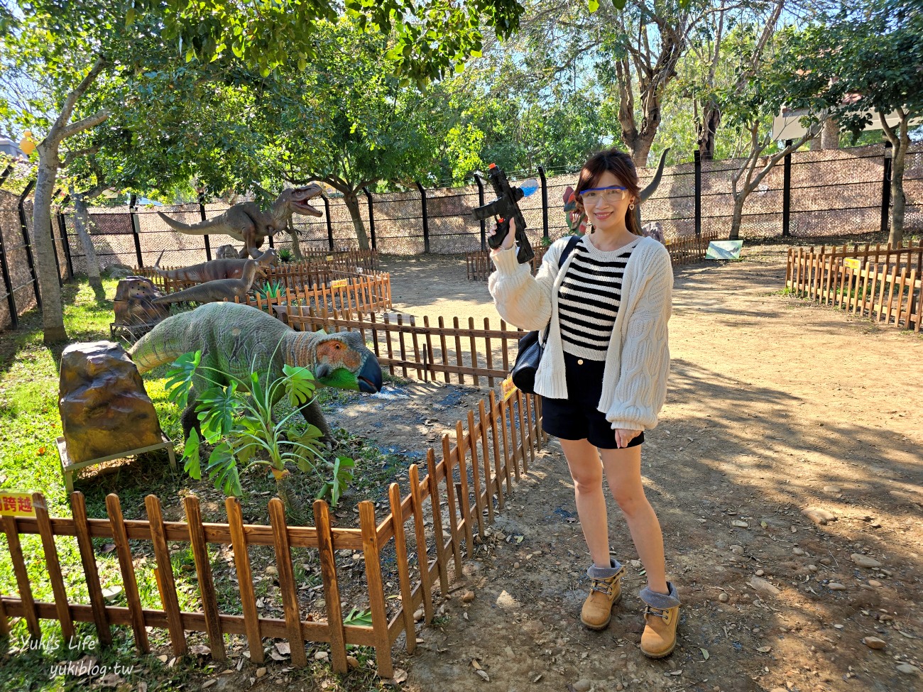 彰化親子景點》古生物奇幻樂園，最新恐龍主題遊樂園！恐龍射擊、飛天馬車太刺激！ - yuki.tw