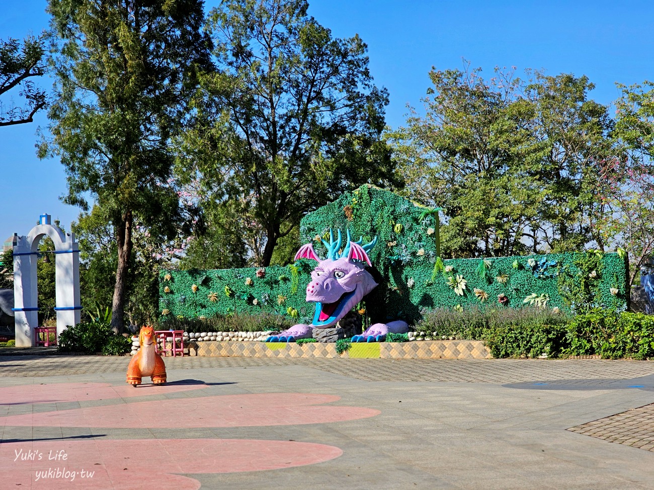 彰化親子景點》古生物奇幻樂園，最新恐龍主題遊樂園！恐龍射擊、飛天馬車太刺激！ - yuki.tw