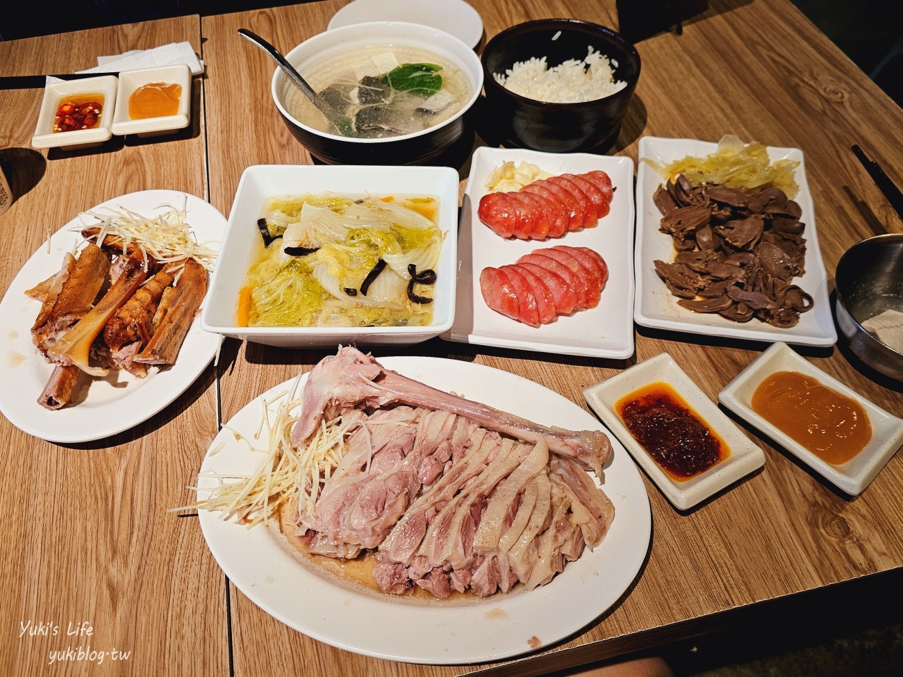 台北美食》阿城鵝肉土城總店，米其林推薦，油嫩肉質吃過就回不去 - yuki.tw