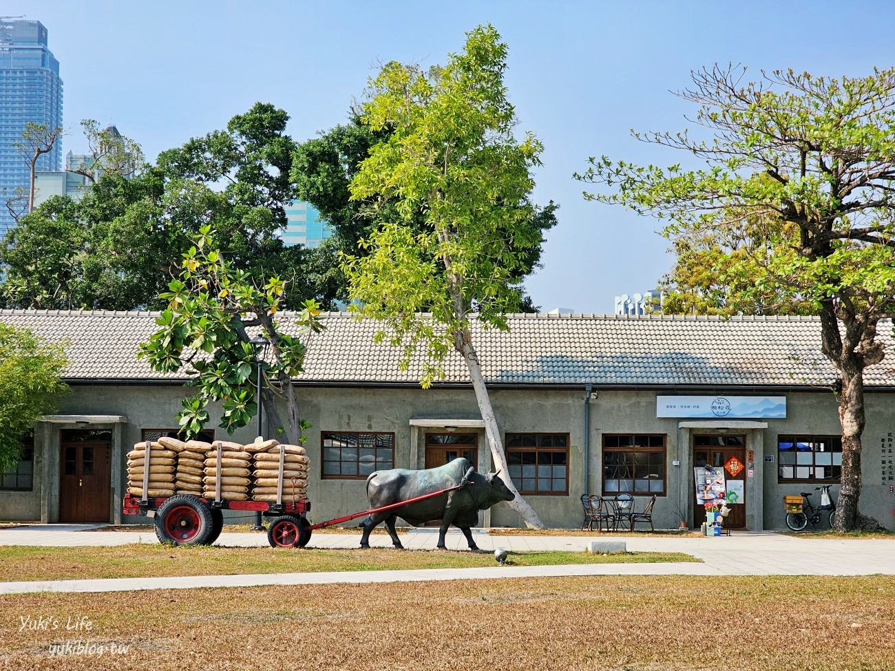 高雄免費景點》台塑王氏昆仲公園，最新水泥老屋文青景點 - yuki.tw