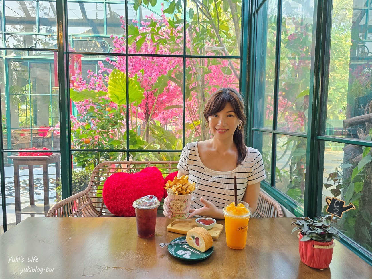 曼谷網美咖啡廳【Ternajachob Cafe】浪漫歐風花園，來拍森林系美照 - yuki.tw