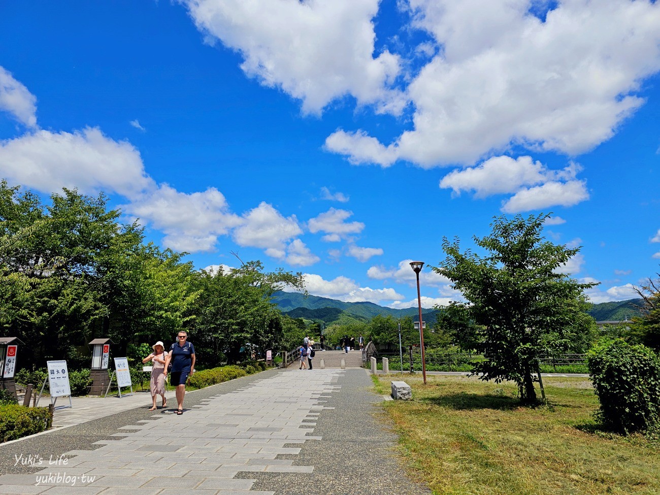 京都必遊景點》嵐山商店街，悠閒一日遊~必吃美食鯛魚燒.米菲兔麵包店 - yuki.tw