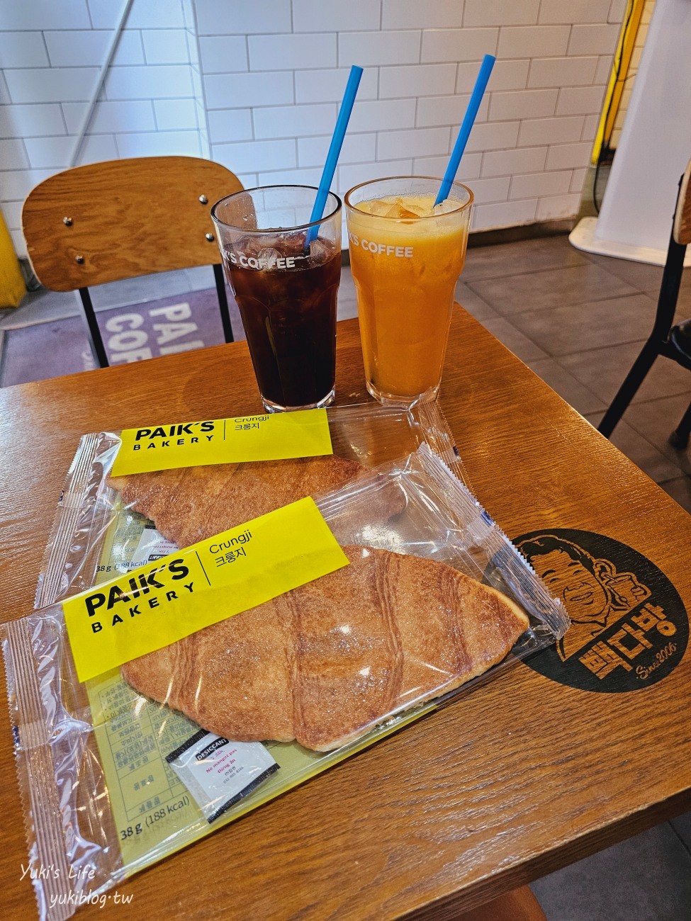 韓國必吃美食│白鍾元咖啡(PAIK'S COFFEE)巨大扁可頌.平價手搖飲店 - yuki.tw