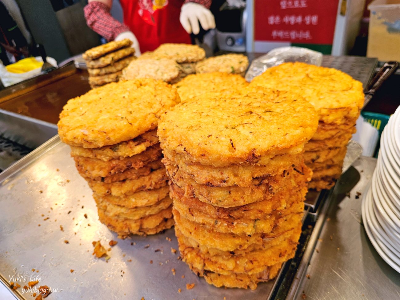 首爾廣藏市場美食「통큰누이네 육회빈대떡」綠豆煎餅.生牛肉.生章魚~附牛肉湯 - yuki.tw