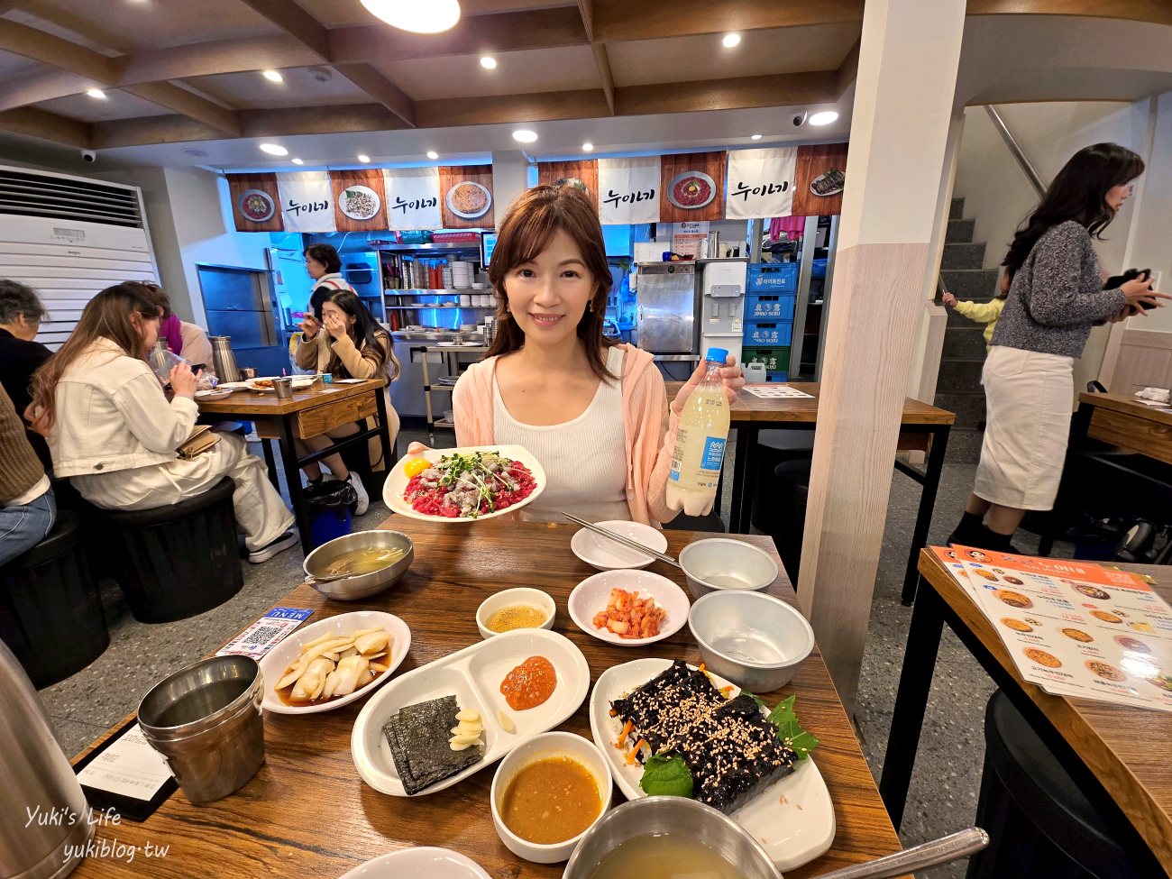 首爾廣藏市場美食「통큰누이네 육회빈대떡」綠豆煎餅.生牛肉.生章魚~附牛肉湯 - yuki.tw