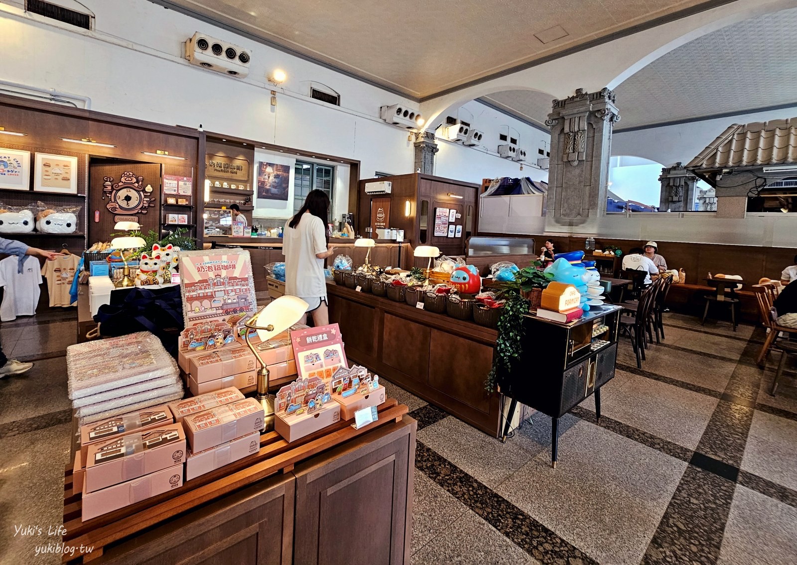 台中咖啡廳|奶泡貓咖啡Foamcat Cafe(臺中驛店)|古蹟裡的奶泡貓雞蛋糕太有梗，可愛爆擊~ - yuki.tw