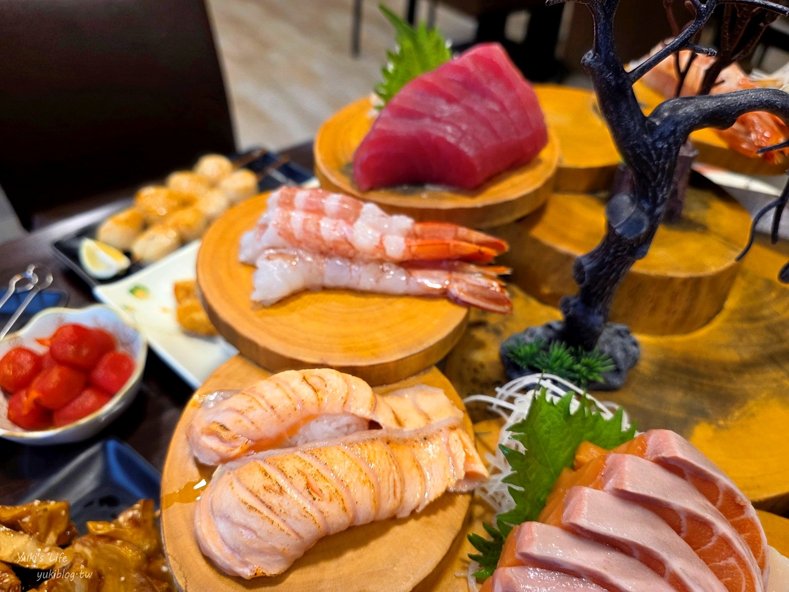 20250605151218_0_054096 三峽美食|村日式料理吃到飽|超狂厚切生魚片.生蠔.天使紅蝦.巨大干貝富翁~
