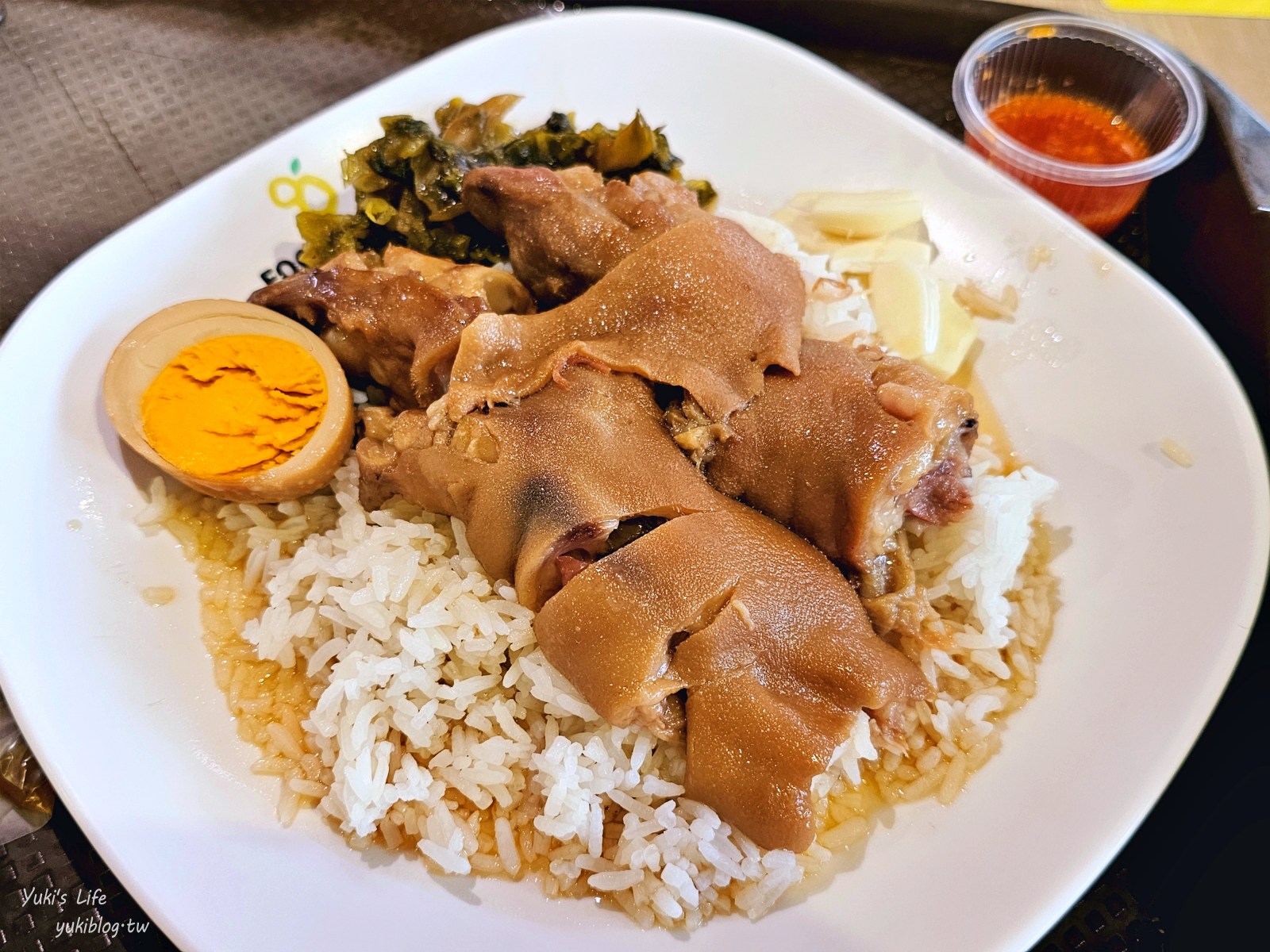 曼谷文青市場【Food Villa Ratchaphruek】觀光客不知道寶藏景點，便宜又好吃！ - yuki.tw