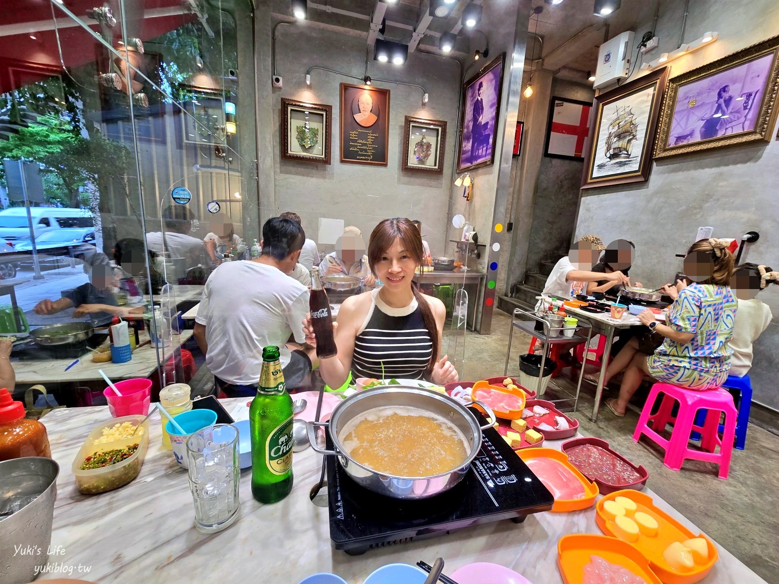 曼谷美食【Pho Mo Fai】超人氣平價火鍋，蔬菜和餛飩是必點，便宜美味 - yuki.tw