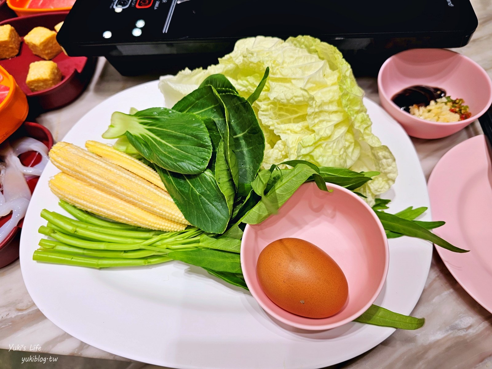 曼谷美食【Pho Mo Fai】超人氣平價火鍋，蔬菜和餛飩是必點，便宜美味 - yuki.tw