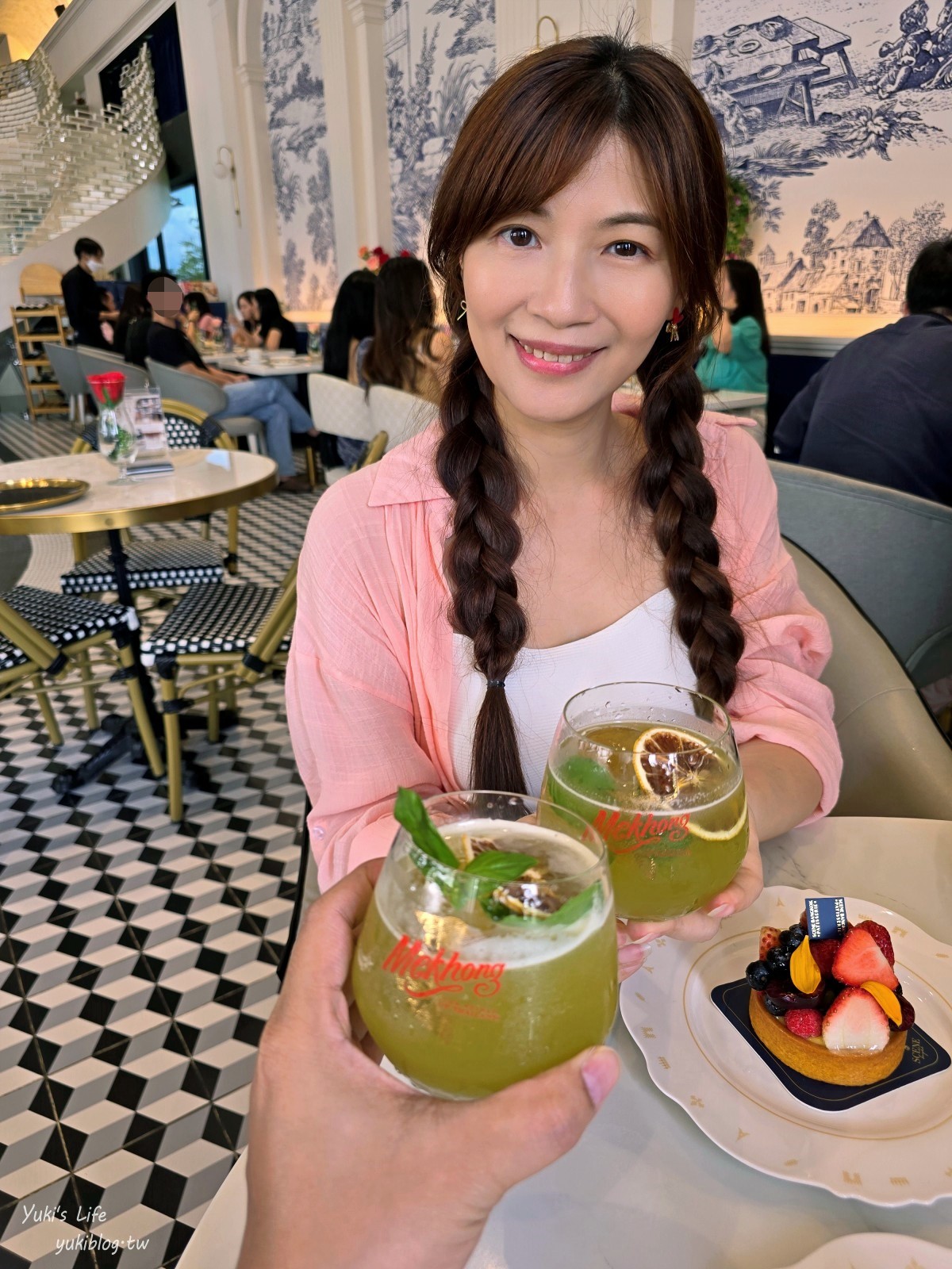 曼谷網美咖啡聽【Scene Bangkok Pâtisserie & Brasserie】在冰宮城堡當公主吃下午茶超浮誇！ - yuki.tw