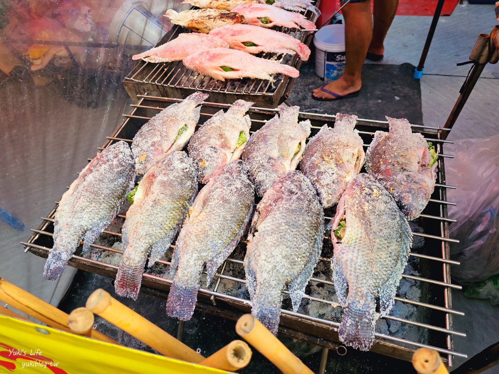 曼谷景點【曼谷世界市場】超接地氣的當地夜市超好逛，美食只要5泰銖起~ - yuki.tw