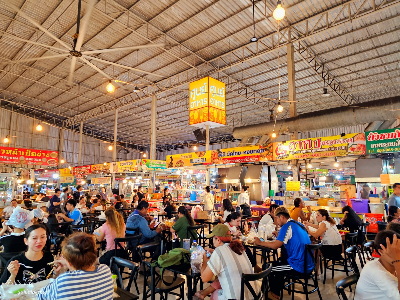 曼谷景點【曼谷世界市場】超接地氣的當地夜市超好逛，美食只要5泰銖起~ - yuki.tw