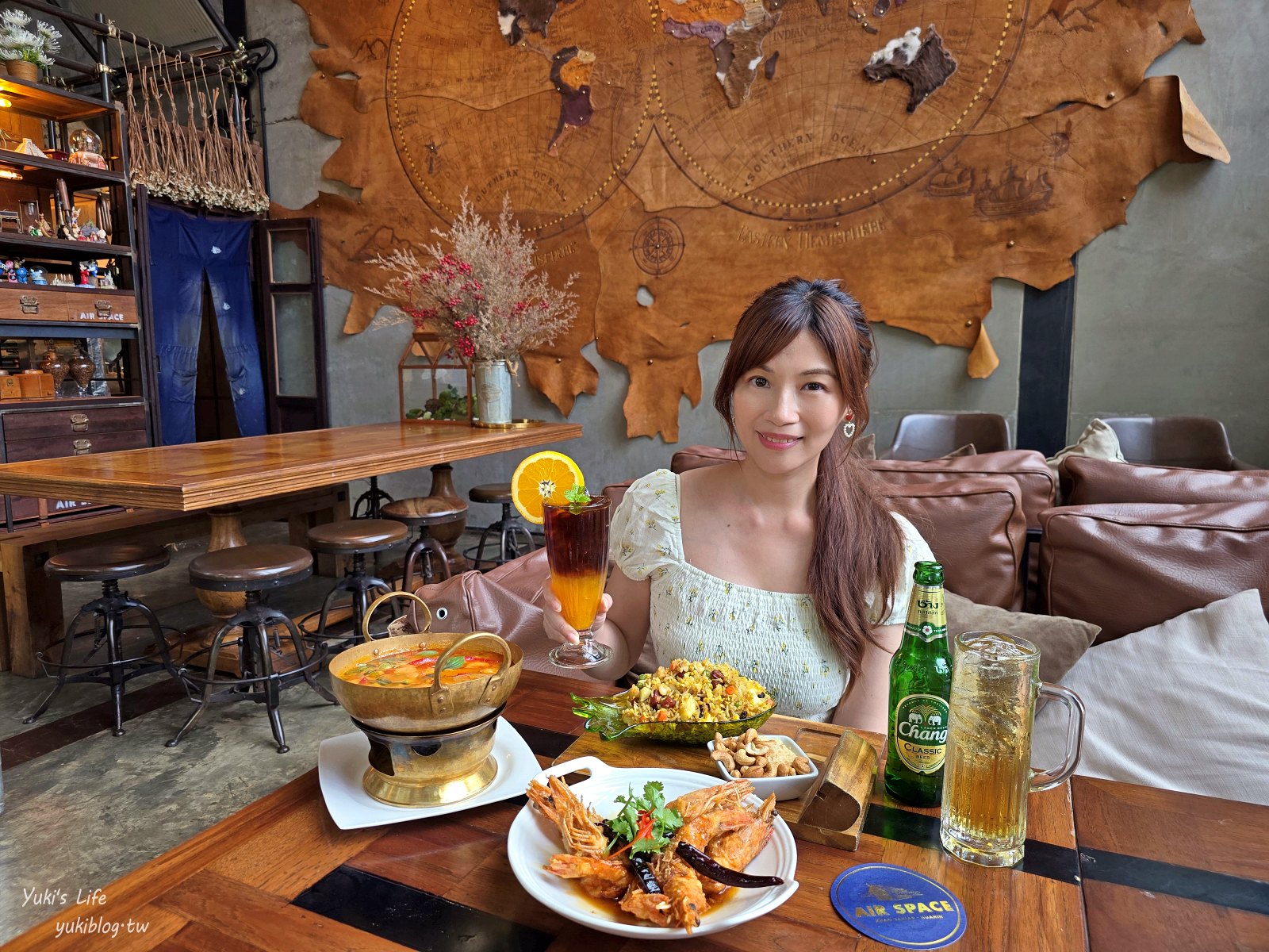 華欣網美餐廳【Air Space Hua Hin】人氣超夯的古董風餐廳，鹹食甜食都好吃 - yuki.tw