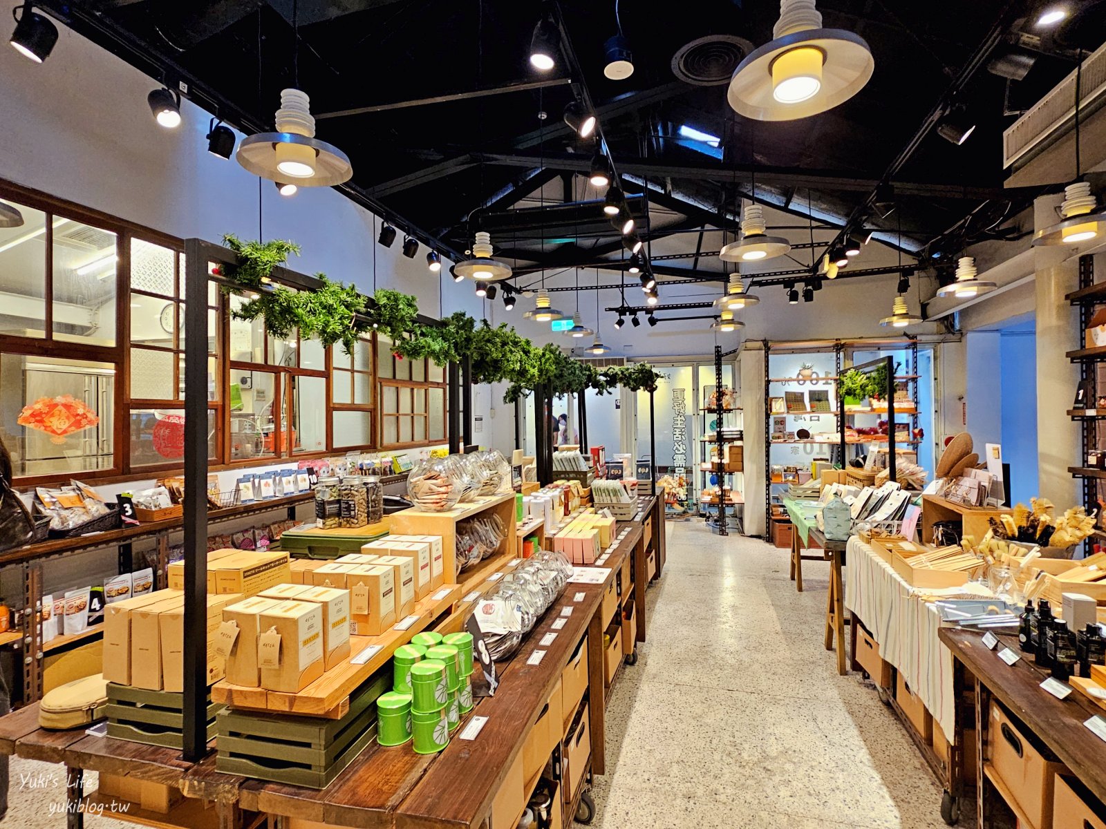 台北景點【台北四四南村、好丘信義店】美拍台北101、文青咖啡廳、免費親子館 - yuki.tw