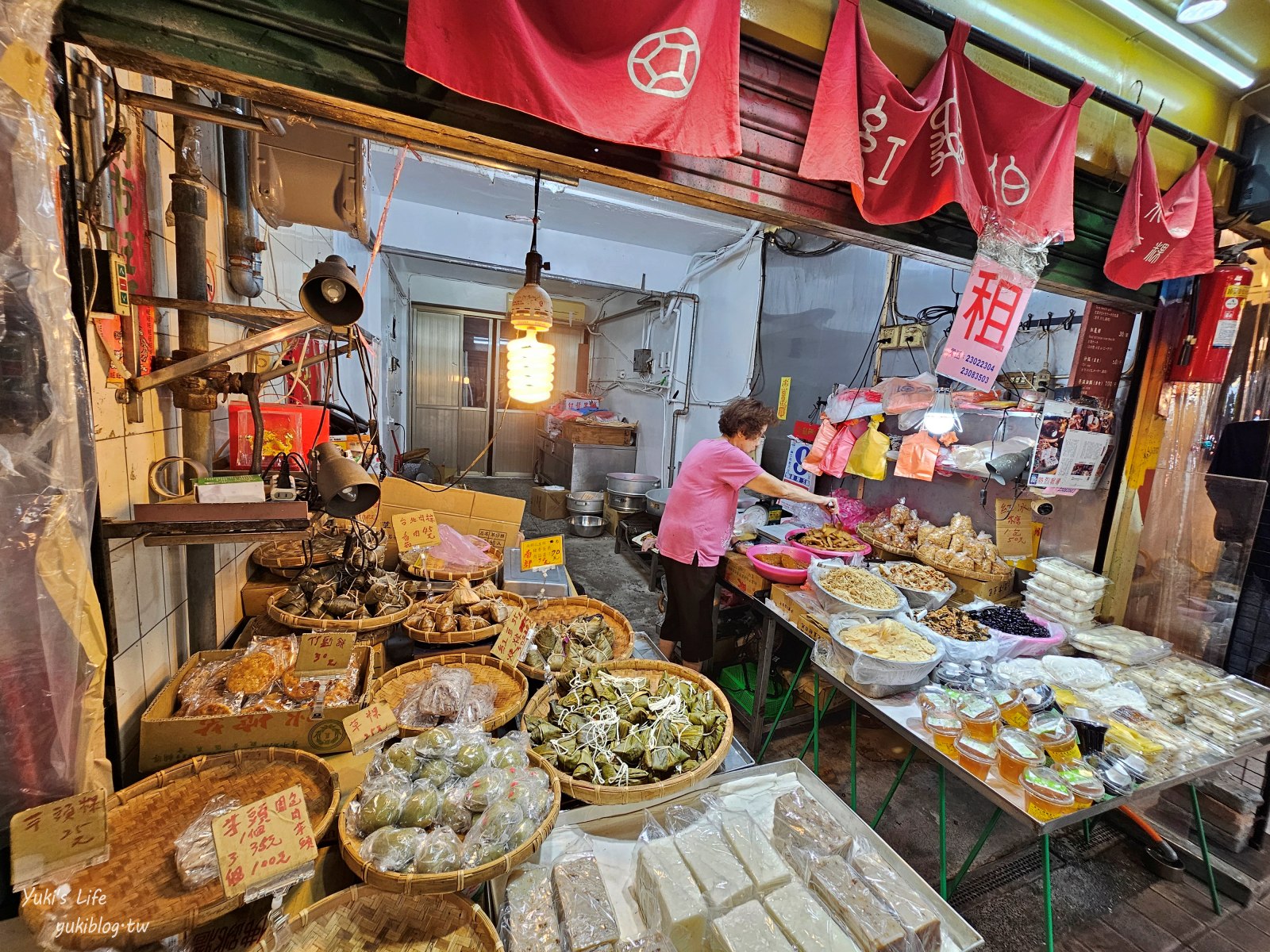 東三水街市場/新富市場》5家必買美食推薦攻略(金和壽司、阿婆油飯、艋舺大豐魚丸店、168放山雞、人情味現烤蛋糕) - yuki.tw