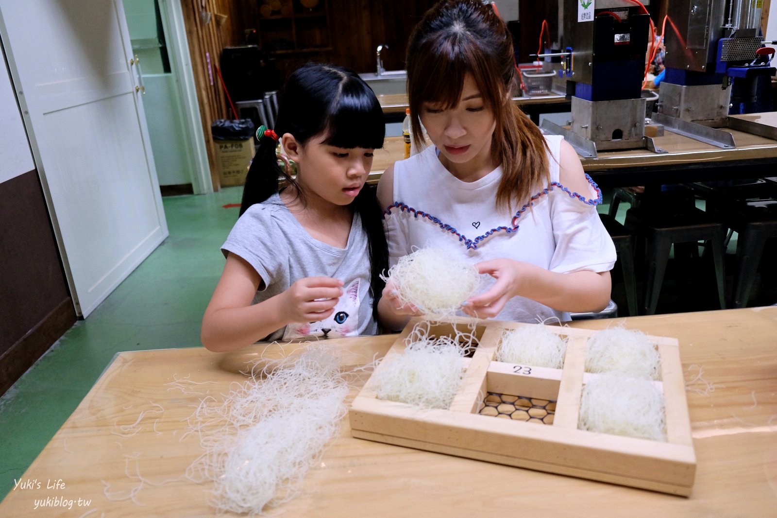 搭上虎哥巴士！宜蘭親子景點「虎牌米粉觀光工廠」米粉吃到飽、有吃又有拿~ - yuki.tw