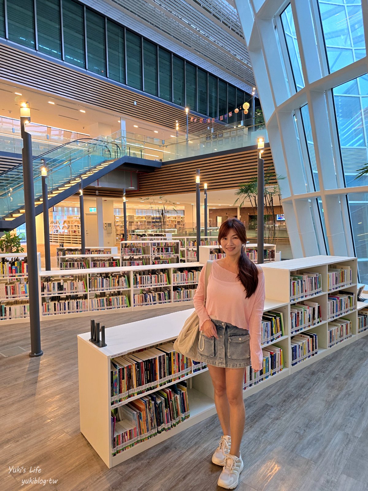 桃園雨天救星！桃園市立圖書館總館~免費室內親子景點大推薦 - yuki.tw