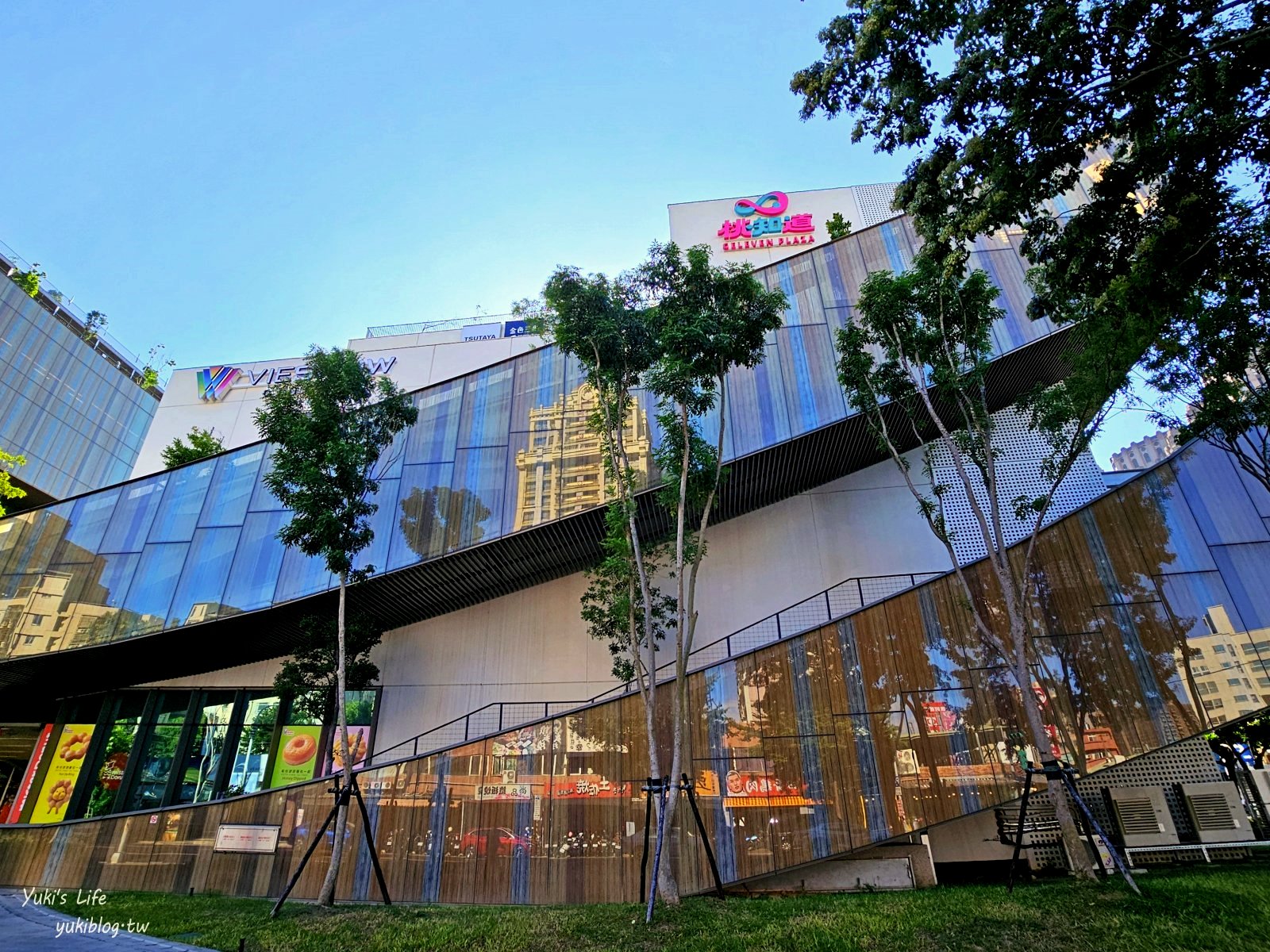 桃園雨天救星！桃園市立圖書館總館~免費室內親子景點大推薦 - yuki.tw