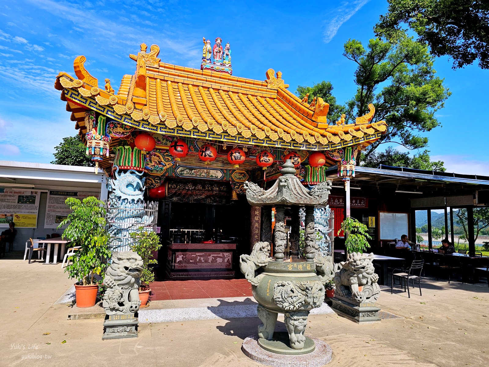 桃園大溪景點：七張福德宮廟，盡收中庄調整池美景，假日市集玩樂趣！ - yuki.tw