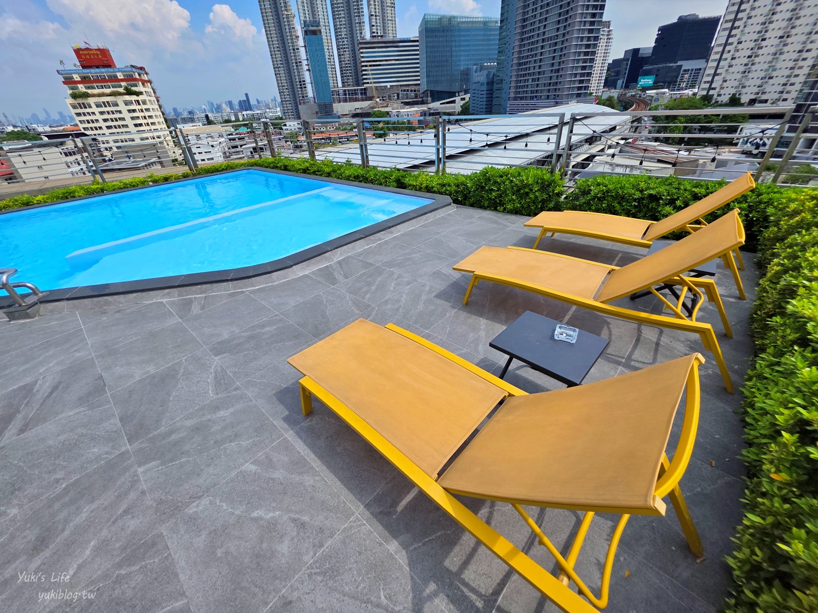 20250511003728_0_106b7b 曼谷超平價住宿「Lumen Bangkok Udomsuk Station」雙人房一千多含早餐,有泳池、酒吧,BTS捷運站旁交通超方便!