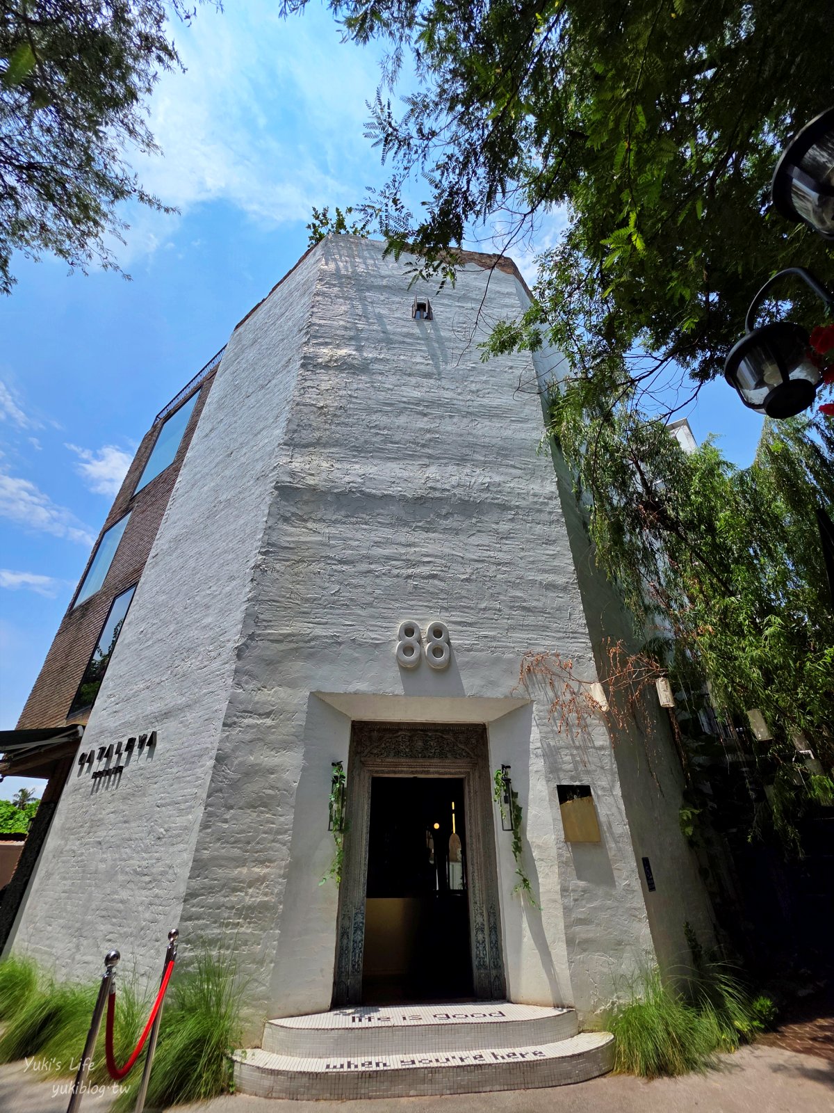 20250511004702_0_c5d328 曼谷網美咖啡廳「Cataleya Estate」古典控必訪！秒穿越歐洲，每個角落都是你的攝影棚！
