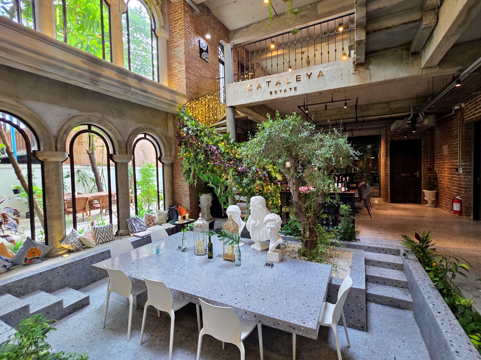 20250511004707_0_3fbd23 曼谷網美咖啡廳「Cataleya Estate」古典控必訪！秒穿越歐洲，每個角落都是你的攝影棚！