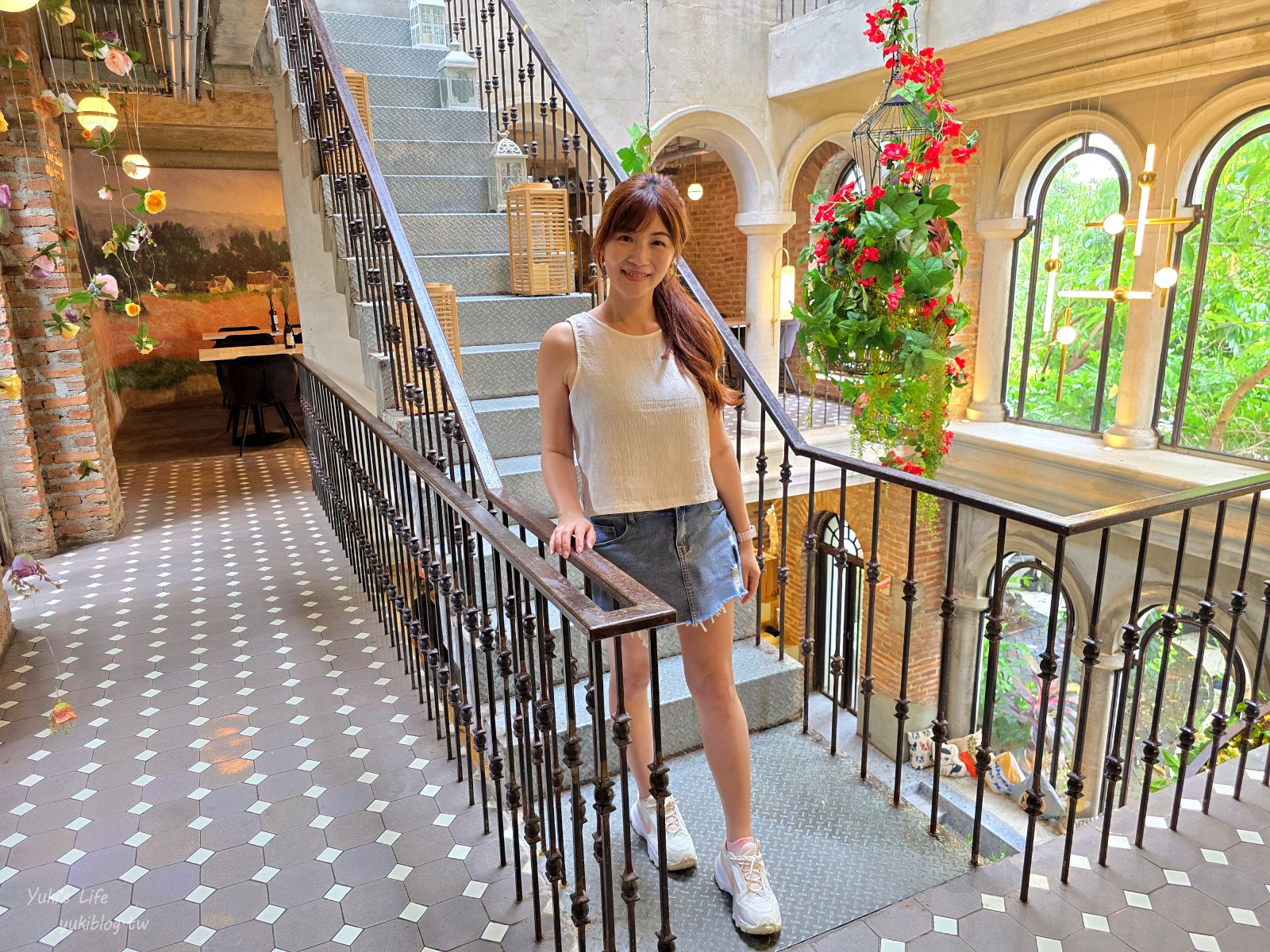 20250511004734_0_0a3ada 曼谷網美咖啡廳「Cataleya Estate」古典控必訪！秒穿越歐洲，每個角落都是你的攝影棚！
