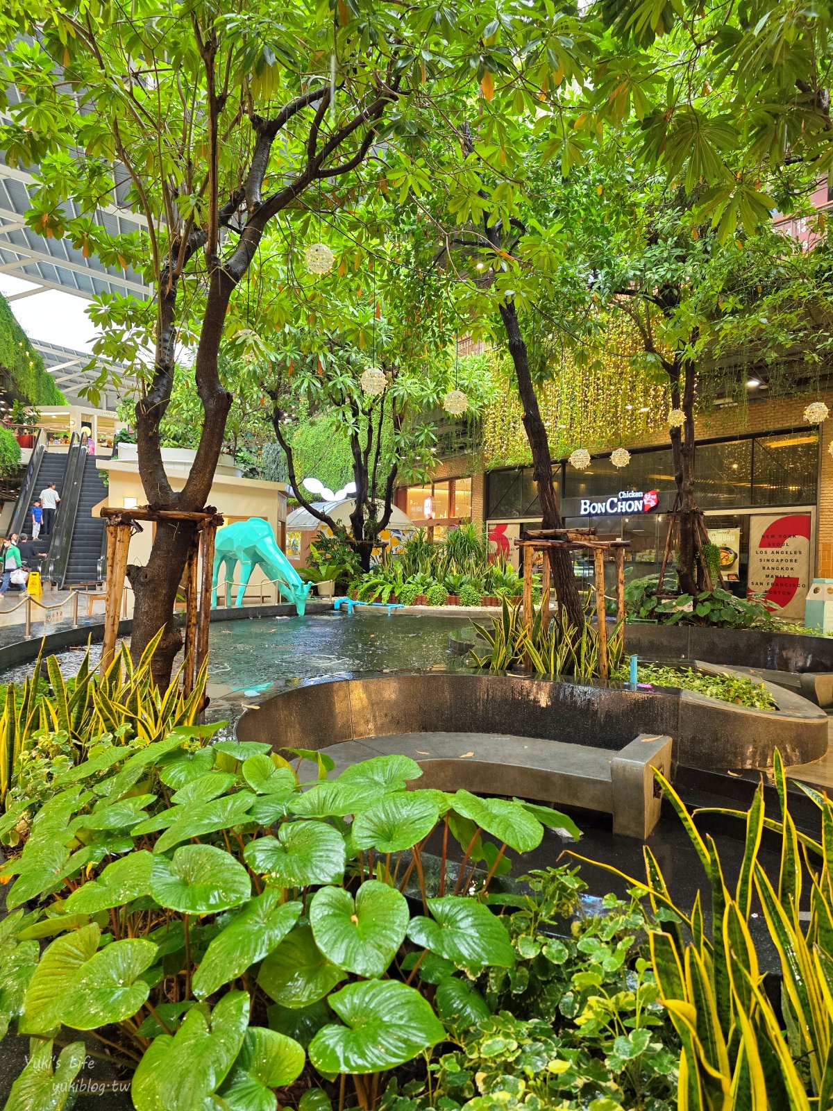 20250511010630_0_23c699 曼谷逛膩市區景點？來這間像動物森林的Central Eastville百貨公司chill一下！