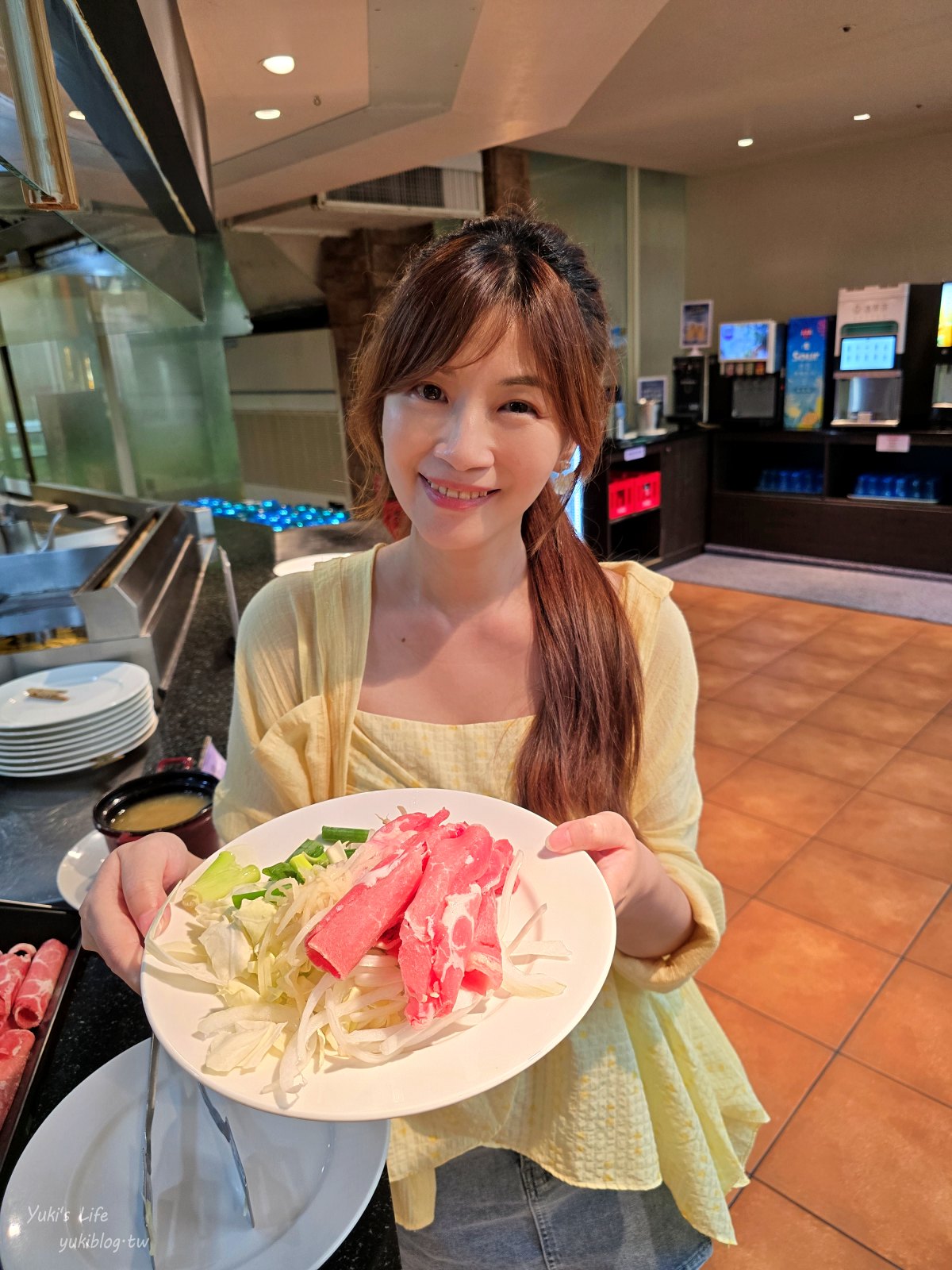 20250610170230_0_c786e0 台中清新溫泉飯店┃吃到飽餐廳.房型.設施介紹：早餐、晚餐、茶午餐、星巴克咖啡