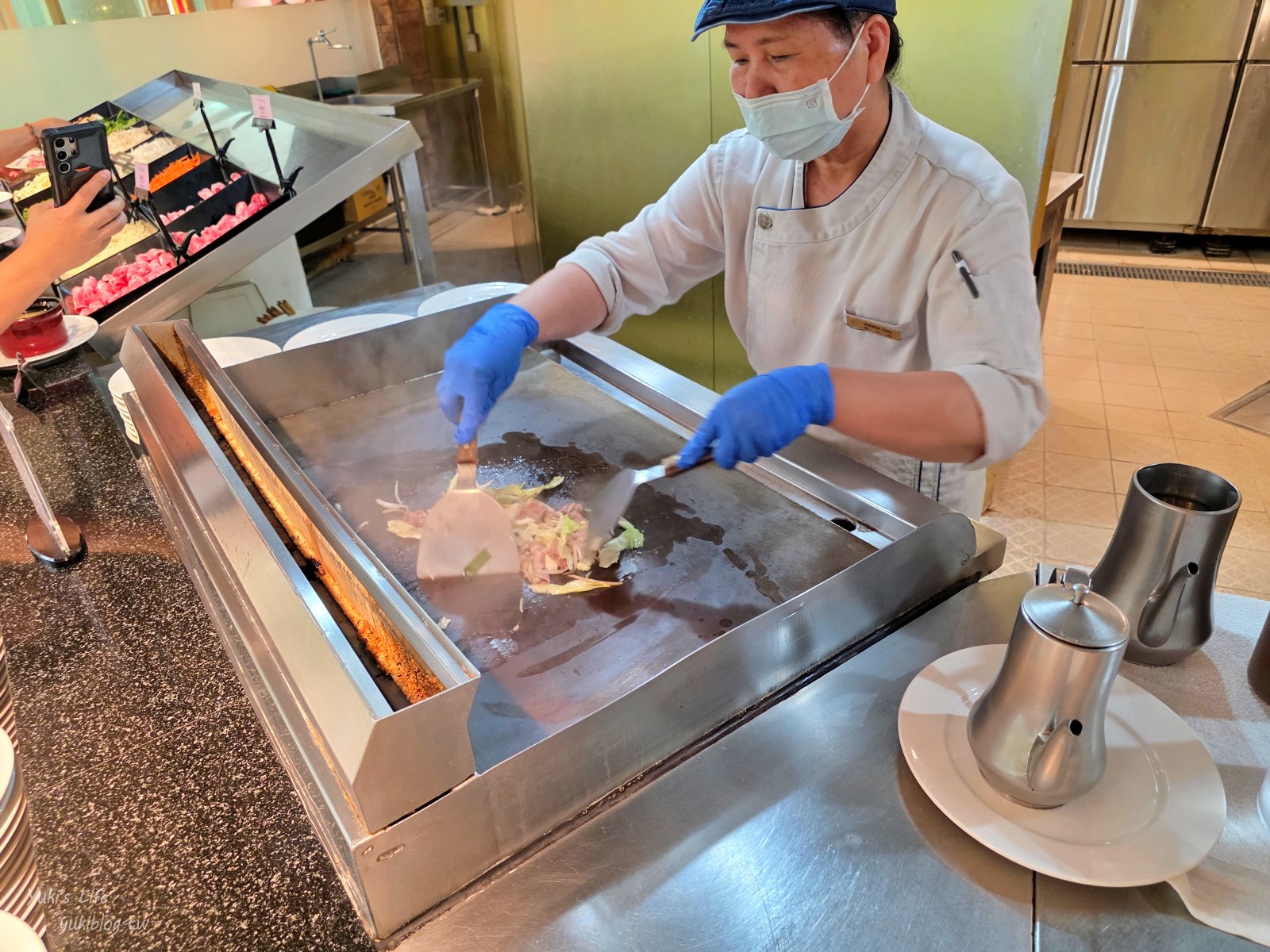 20250610170231_0_7e1fa0 台中清新溫泉飯店┃吃到飽餐廳.房型.設施介紹：早餐、晚餐、茶午餐、星巴克咖啡