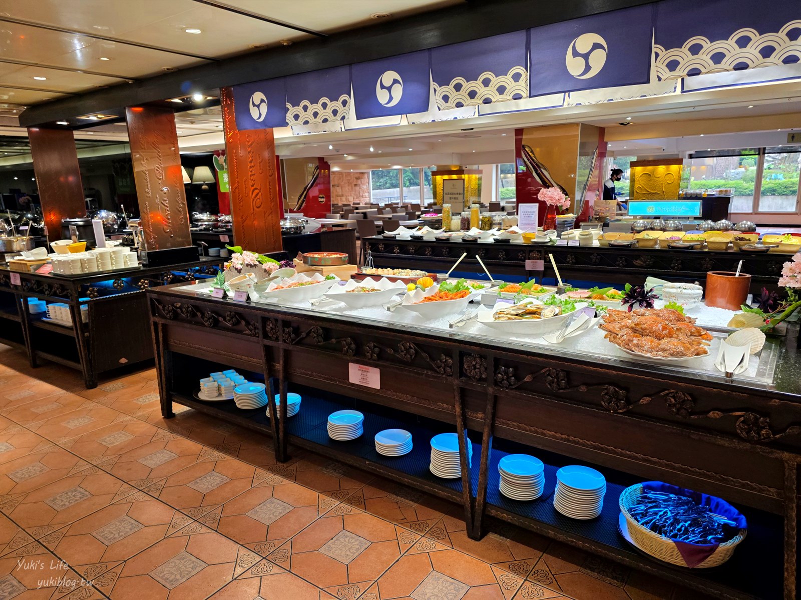 20250610170306_0_a48a45 台中清新溫泉飯店┃吃到飽餐廳.房型.設施介紹：早餐、晚餐、茶午餐、星巴克咖啡