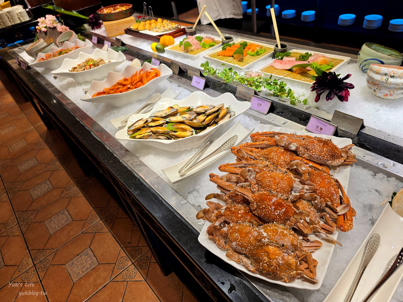 20250610170309_0_ba0780 台中清新溫泉飯店┃吃到飽餐廳.房型.設施介紹：早餐、晚餐、茶午餐、星巴克咖啡