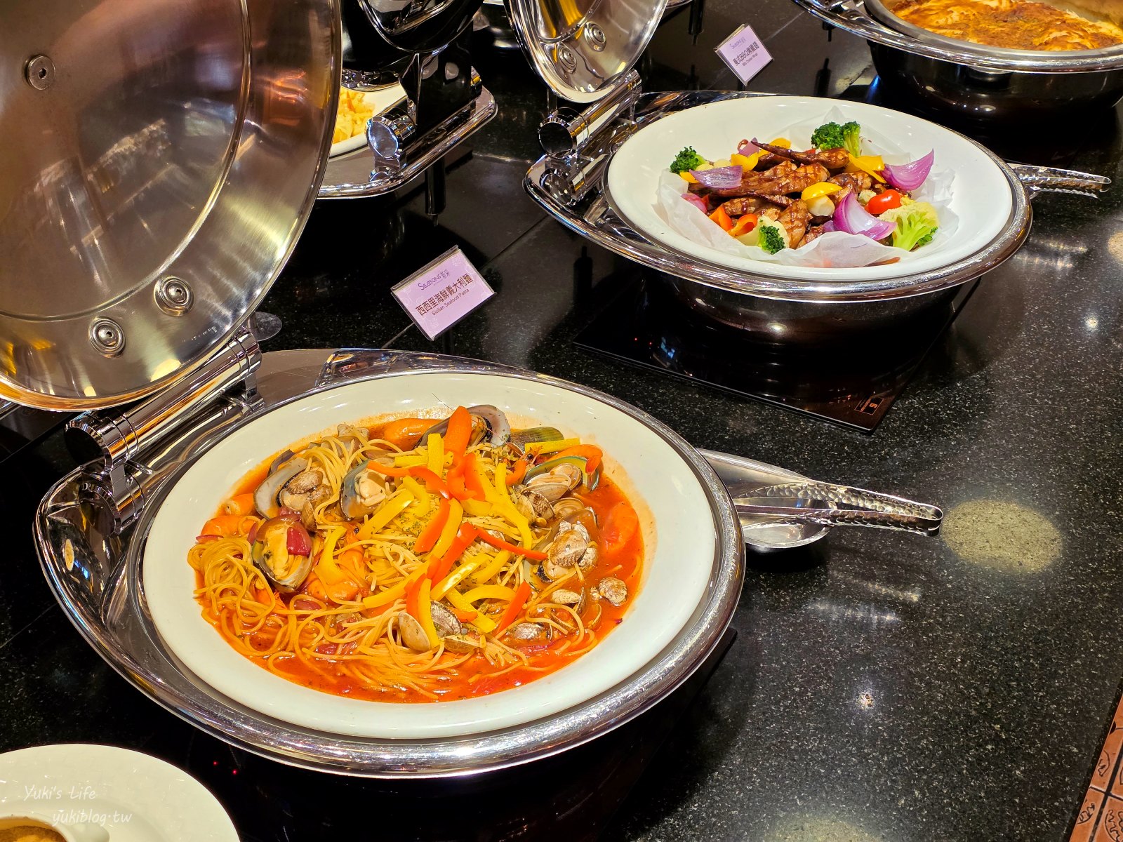 20250610170322_0_934692 台中清新溫泉飯店┃吃到飽餐廳.房型.設施介紹：早餐、晚餐、茶午餐、星巴克咖啡