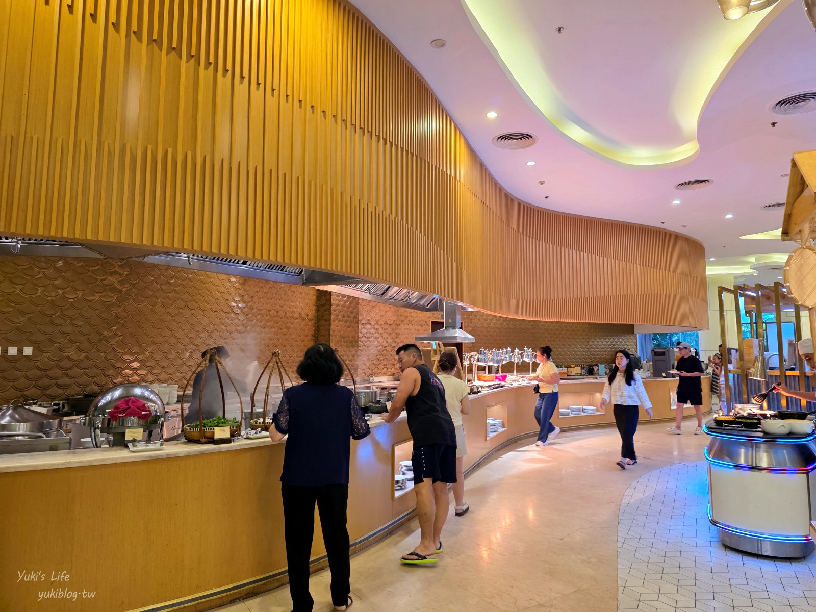 20250825224304_0_44f0fe 富國島推薦住宿：超強滑水道！富國島溫德姆至尊酒店 (Wyndham Grand Phu Quoc)