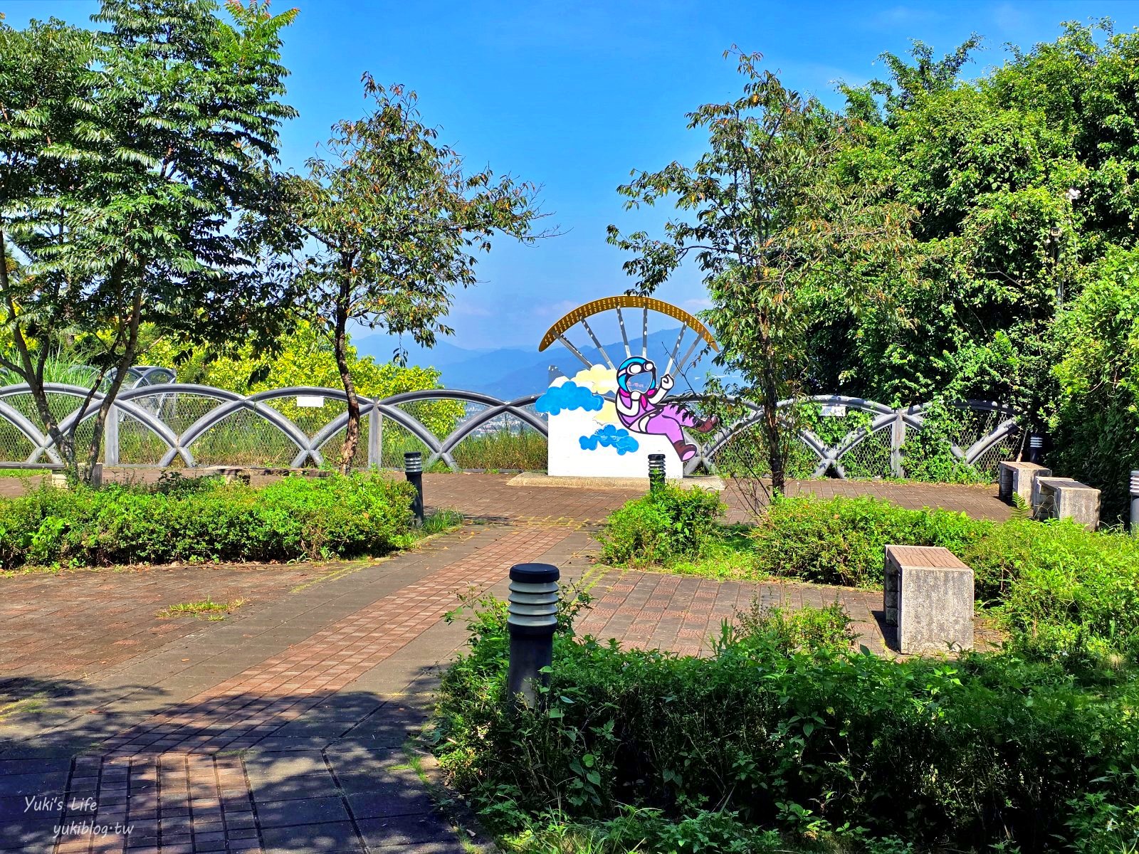 20250910161957_0_a9d03e 開箱埔里療癒系景觀餐廳：虎嘯山嵐，大草原拍出仙氣美照，還能體驗飛行傘！