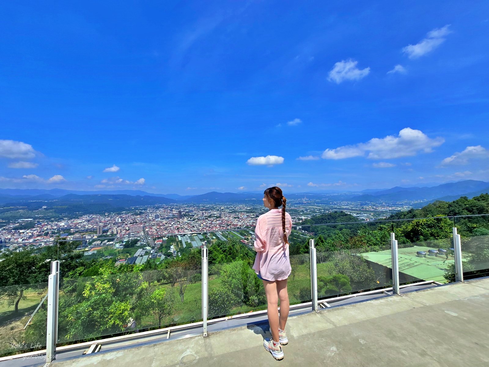 20250910162027_0_d1547b 開箱埔里療癒系景觀餐廳：虎嘯山嵐，大草原拍出仙氣美照，還能體驗飛行傘！