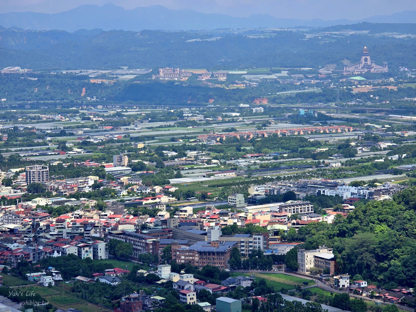 20250910162029_0_50ed9b 開箱埔里療癒系景觀餐廳:虎嘯山嵐,大草原拍出仙氣美照,還能體驗飛行傘!
